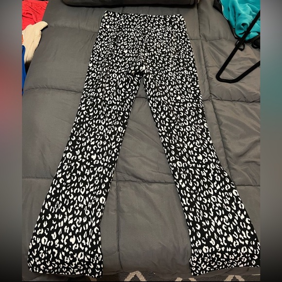 Nordstrom Cheetah Print Pants - Picture 3 of 4